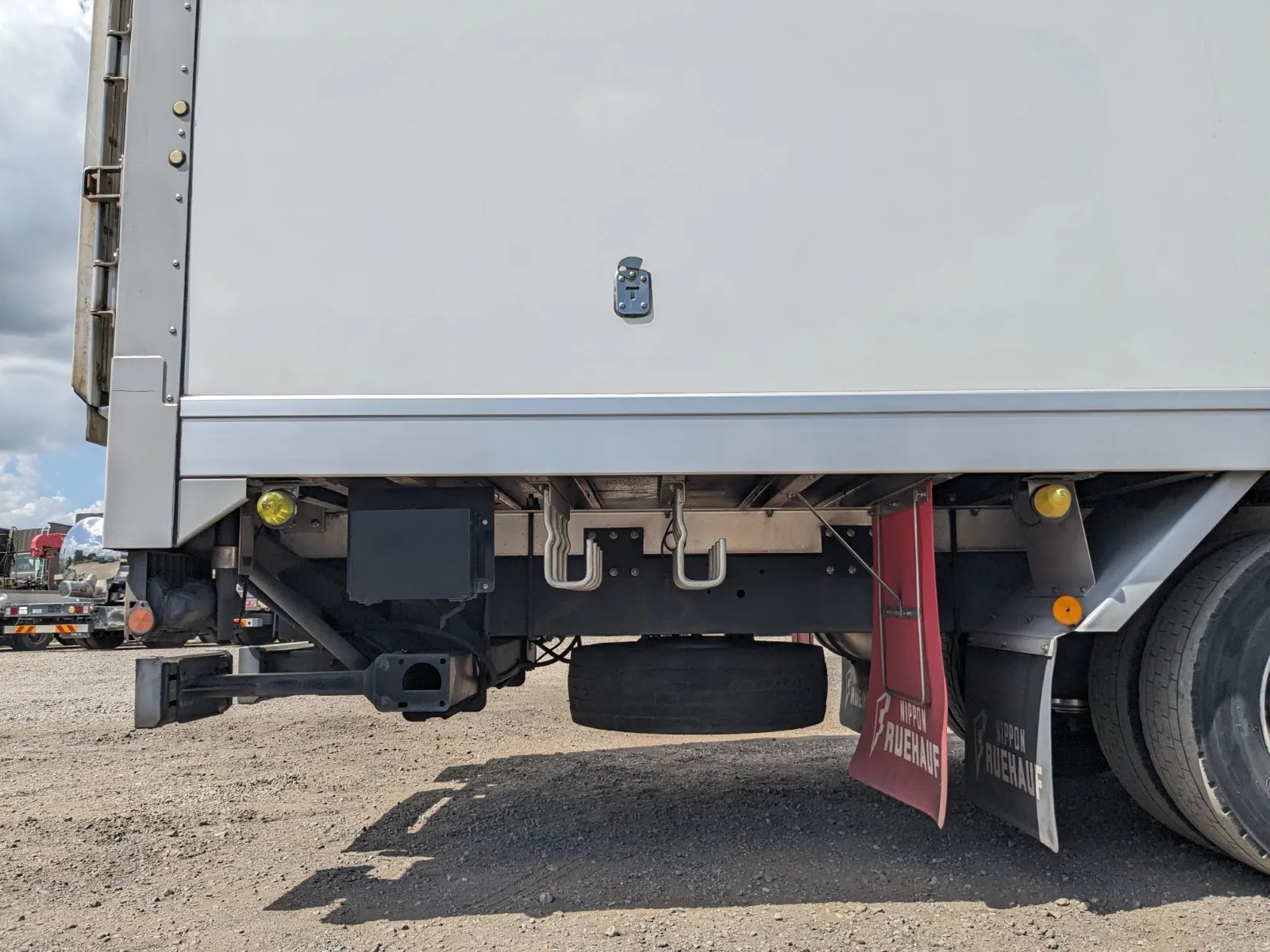 vehicle_image_202608101020182KJDU0TB8D.webp