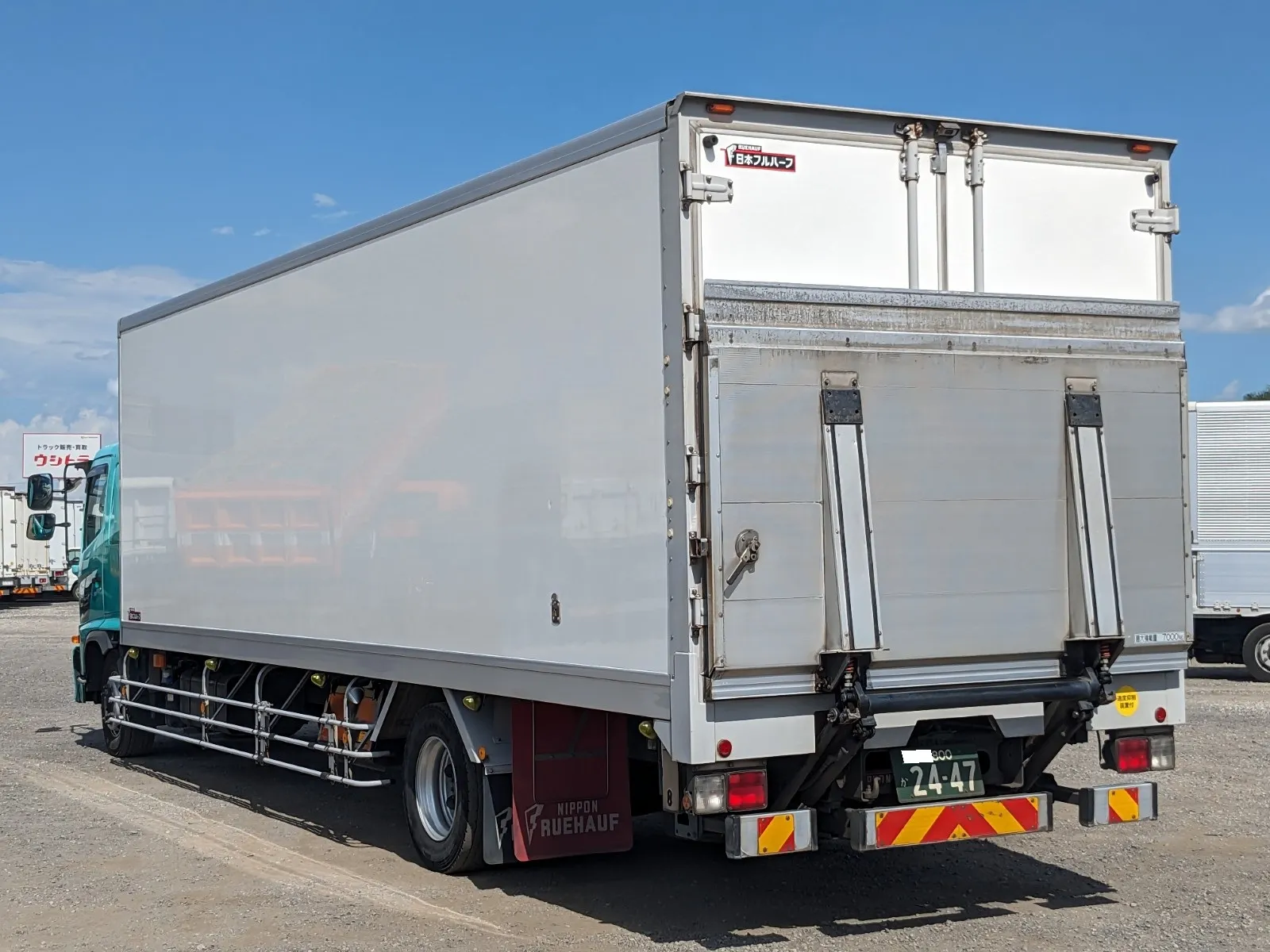 vehicle_image_20260810171402KyUATJyw0g.webp