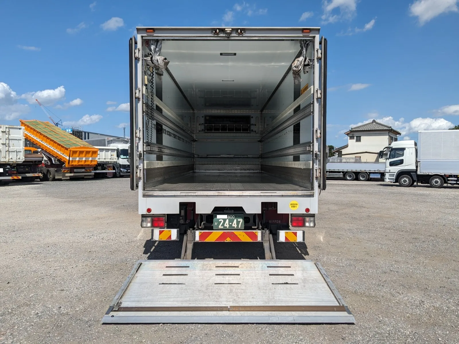 vehicle_image_20260810171406nZQn06B0az.webp