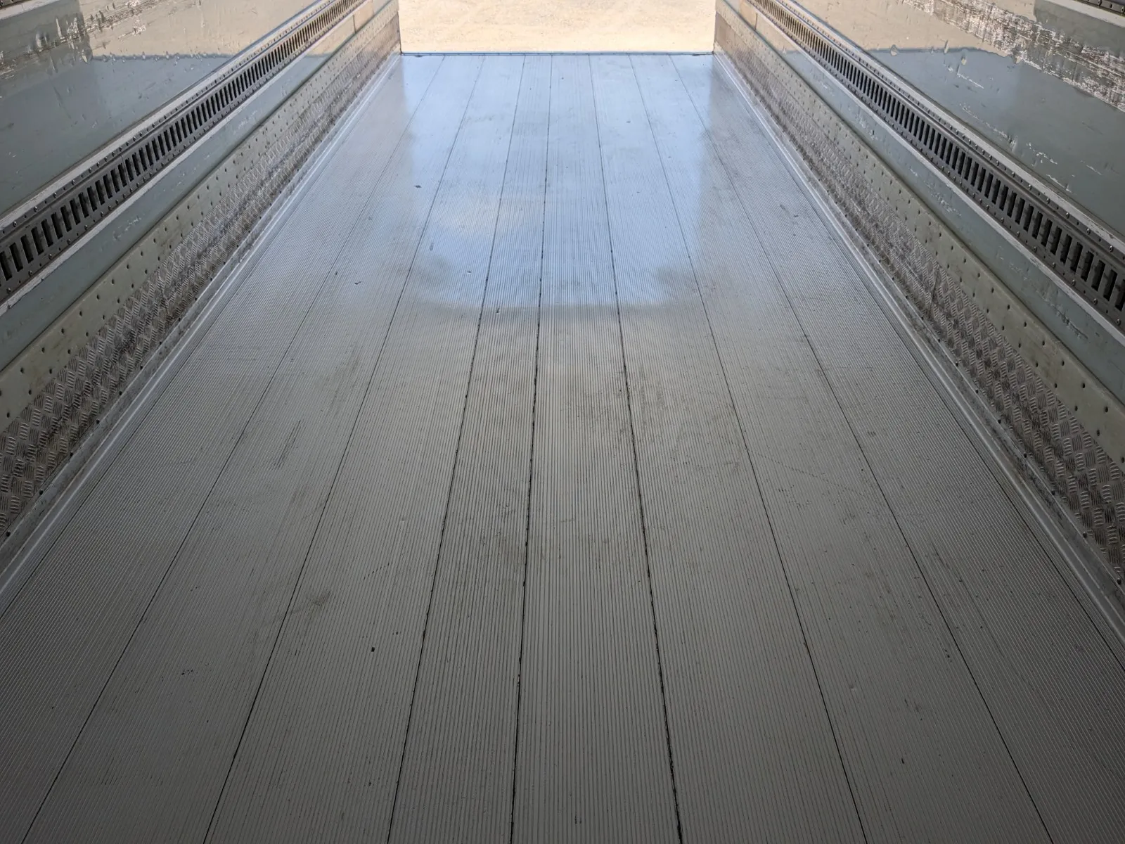 vehicle_image_20260810171412TV0b6C2Gbk.webp