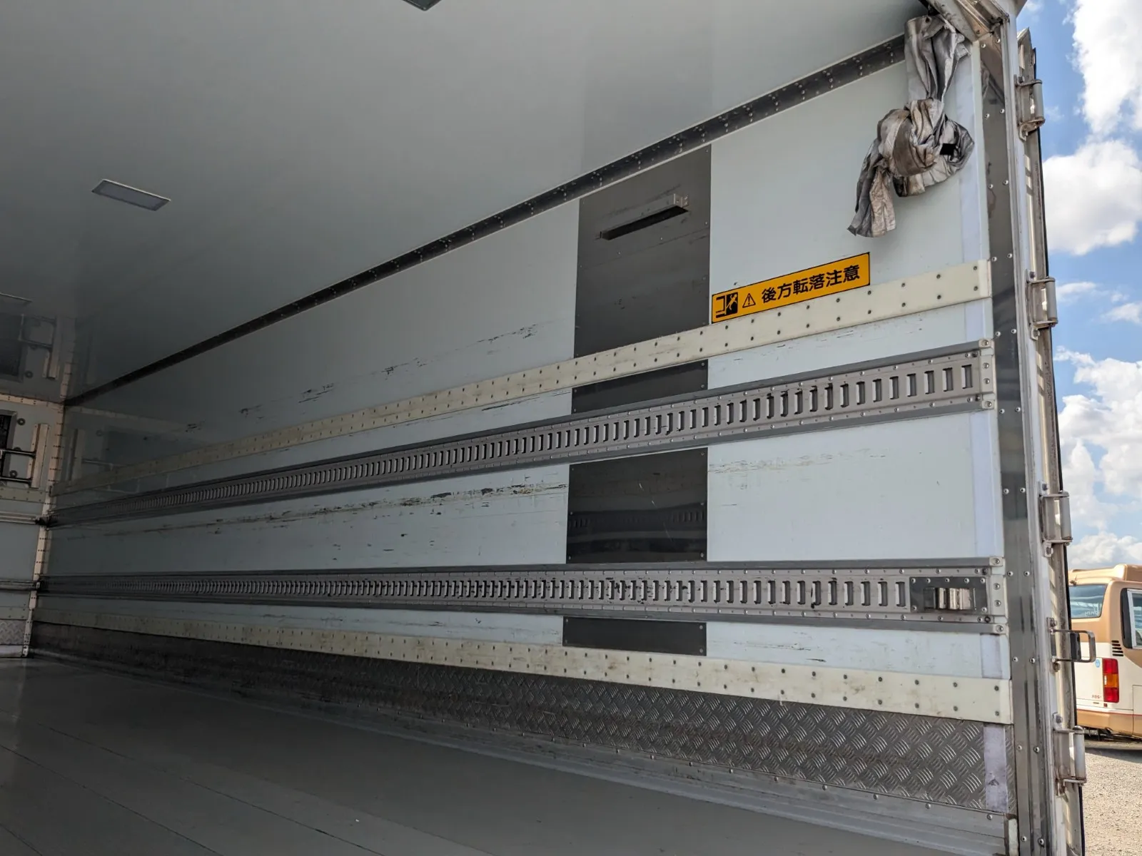 vehicle_image_20260810171412qTjfHEb7f0.webp
