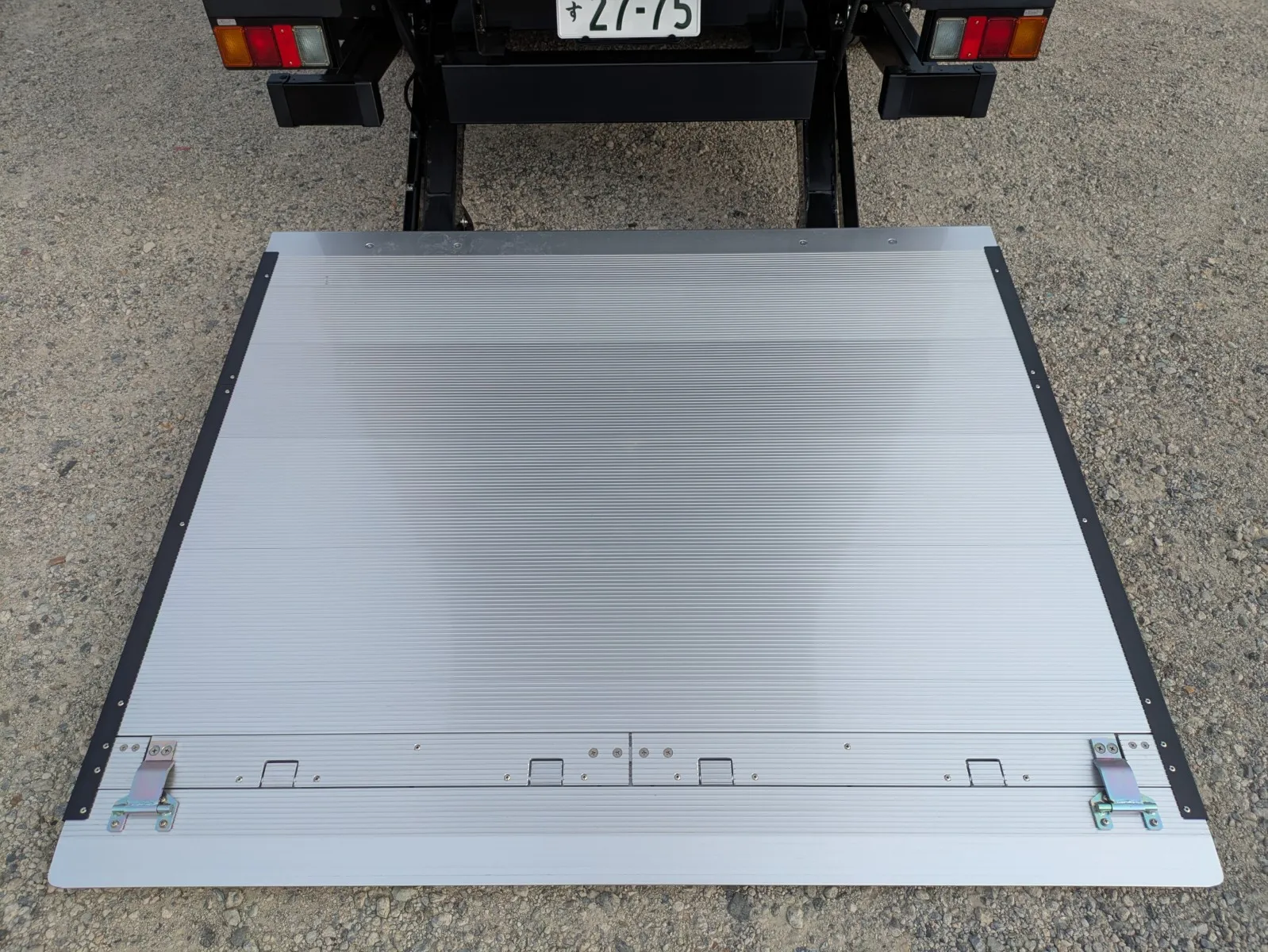 vehicle_image_20260804100851bz0KtIJb6k.webp