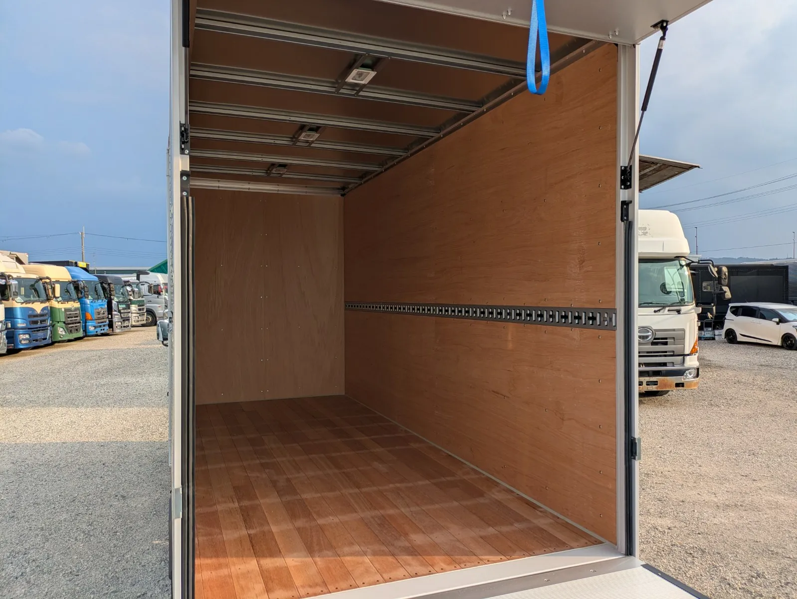 vehicle_image_20260804100854zcgdXvtmcd.webp