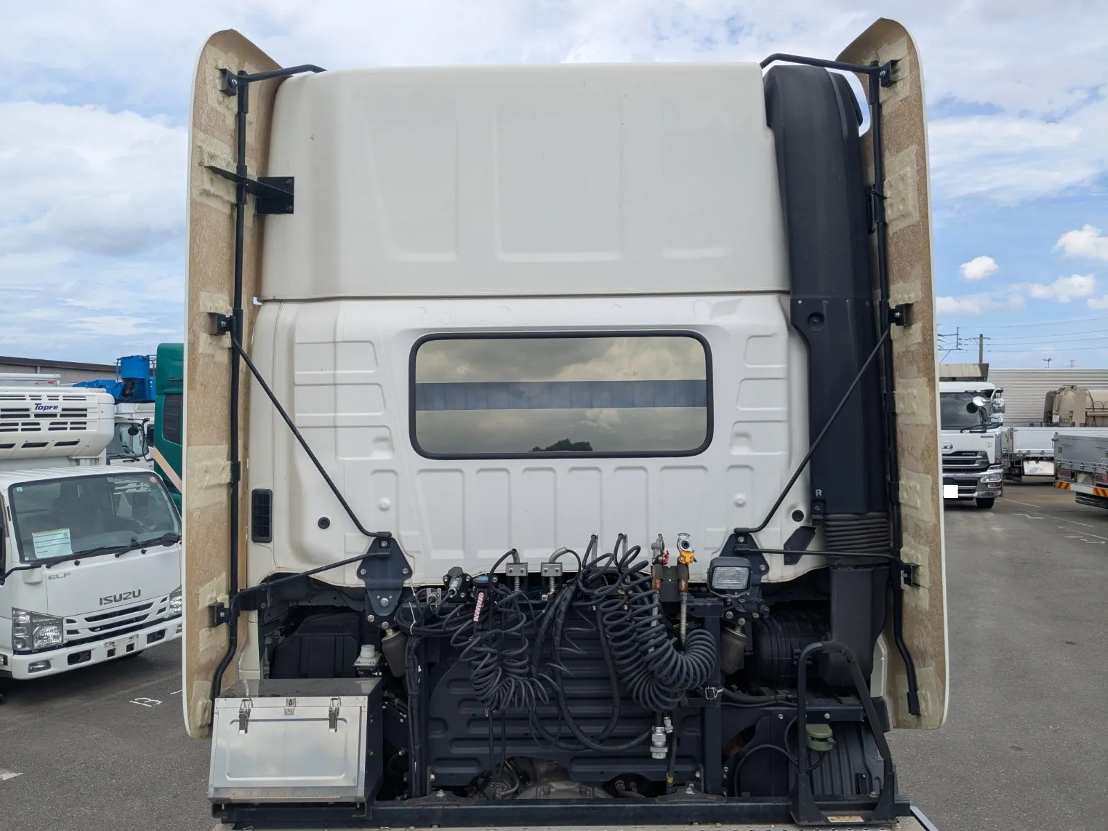 vehicle_image_20260810110440dmkr0RMU2V.webp