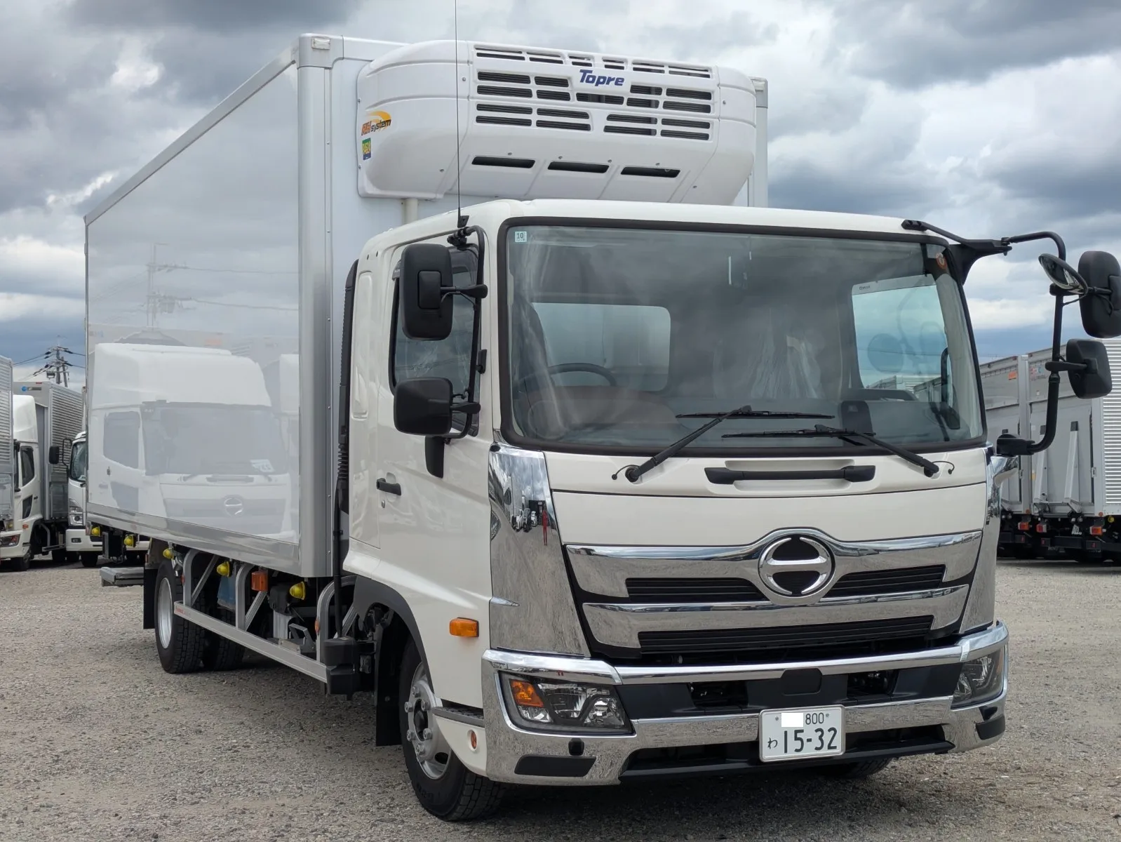 冷蔵冷凍車