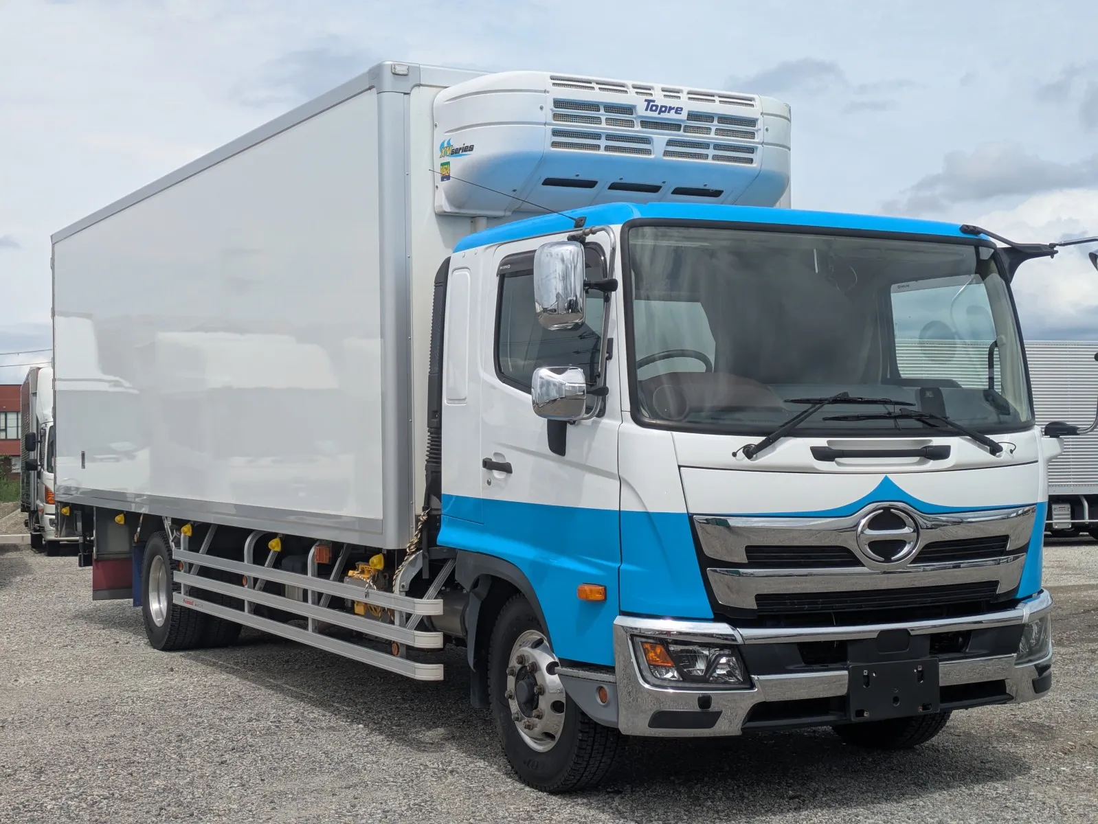 冷蔵冷凍車