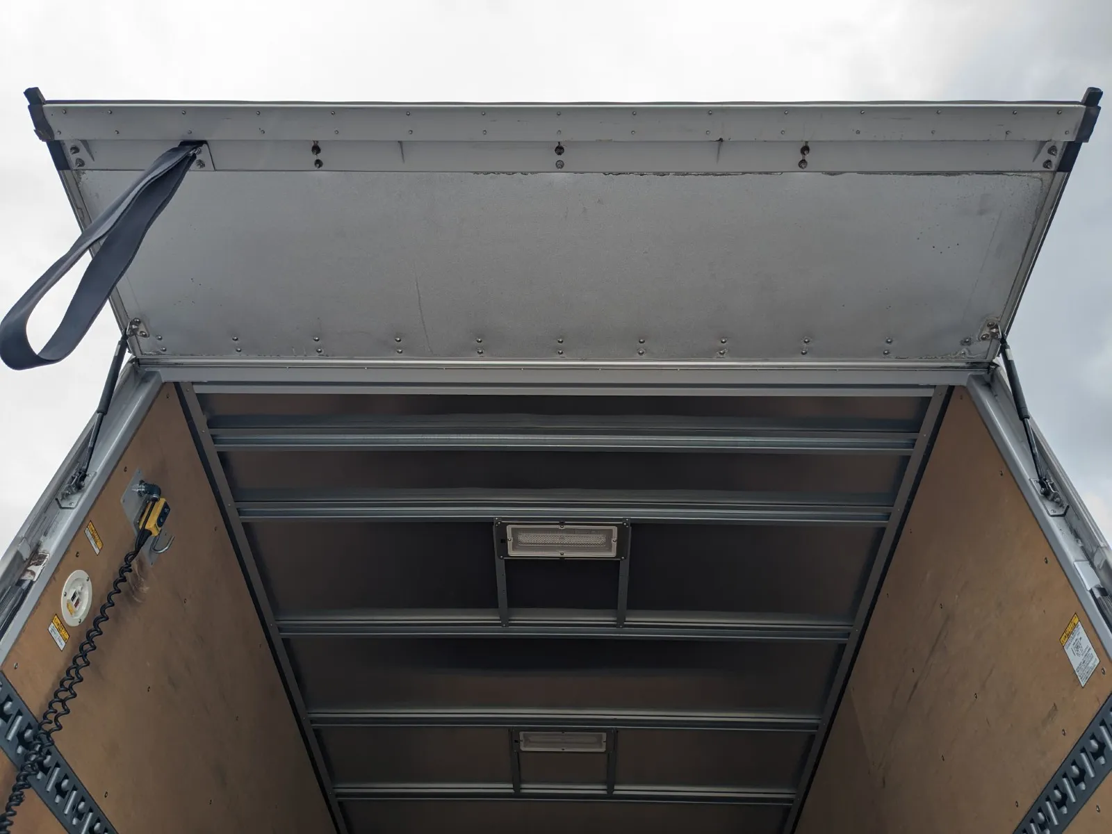 vehicle_image_20260708112804bXbLR8ulnN.webp