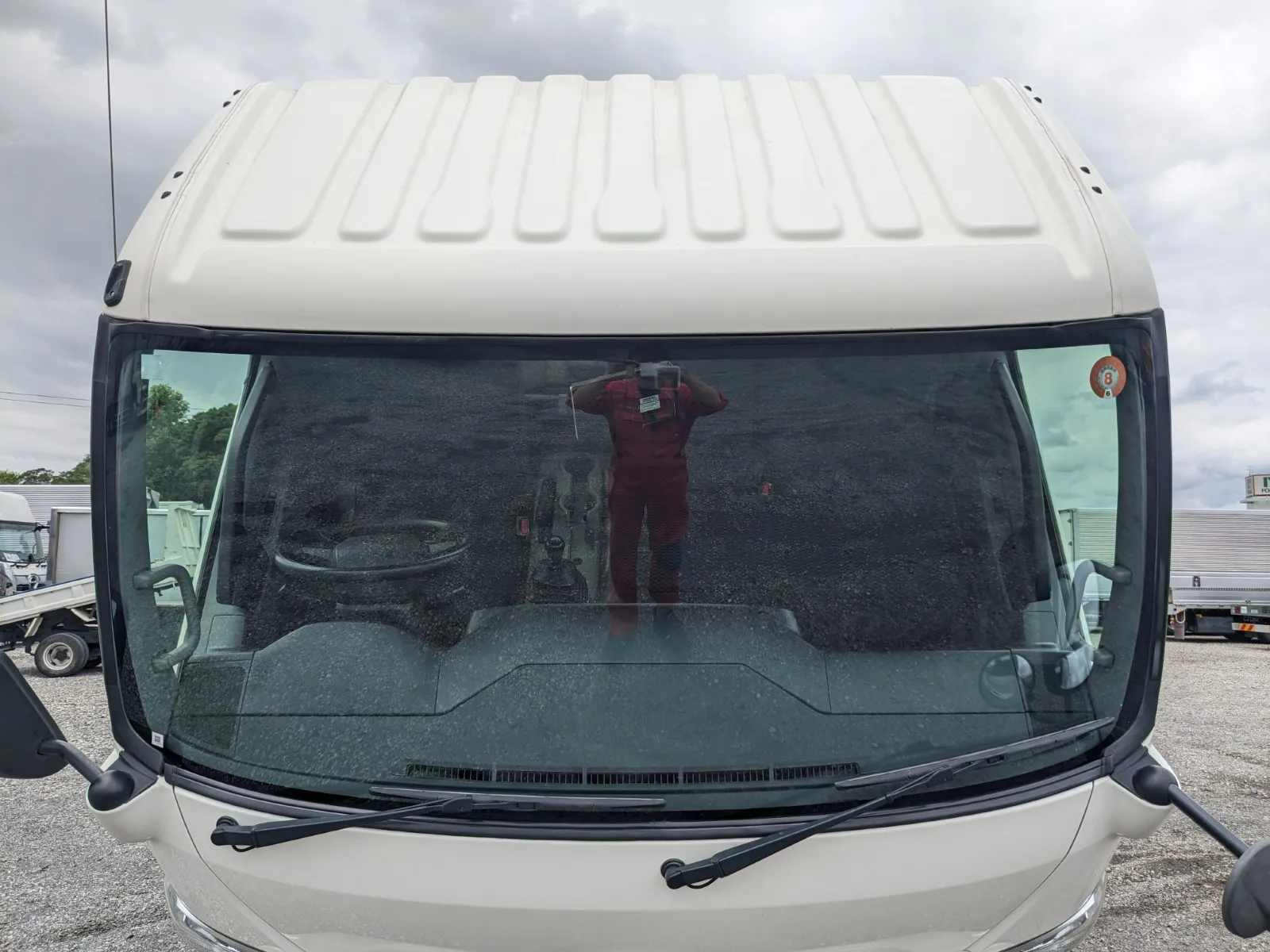 vehicle_image_20260708112814y2E7kO8rkj.webp
