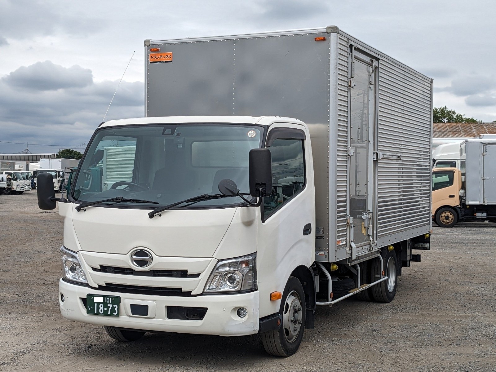 vehicle_image_20260529132359FCKONAQUch.jpg