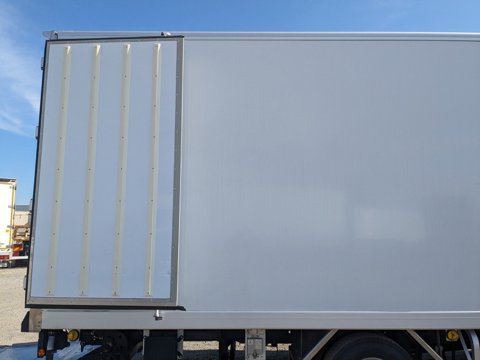vehicle_image_20260207133008FFH1PiRNOq.jpg