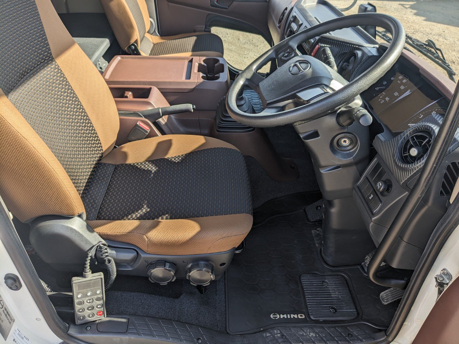 vehicle_image_20260207133008hIObEGJs7k.jpg