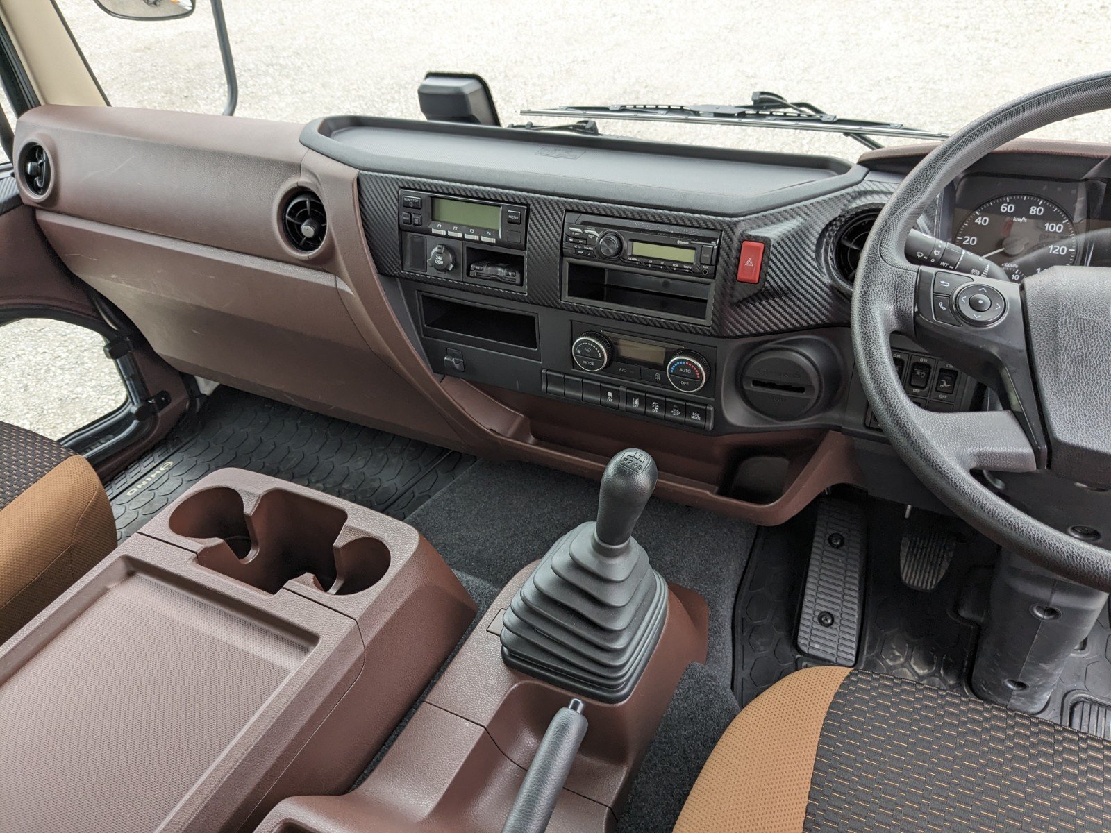 vehicle_image_20260220093158TQD1sdqdHD.jpg