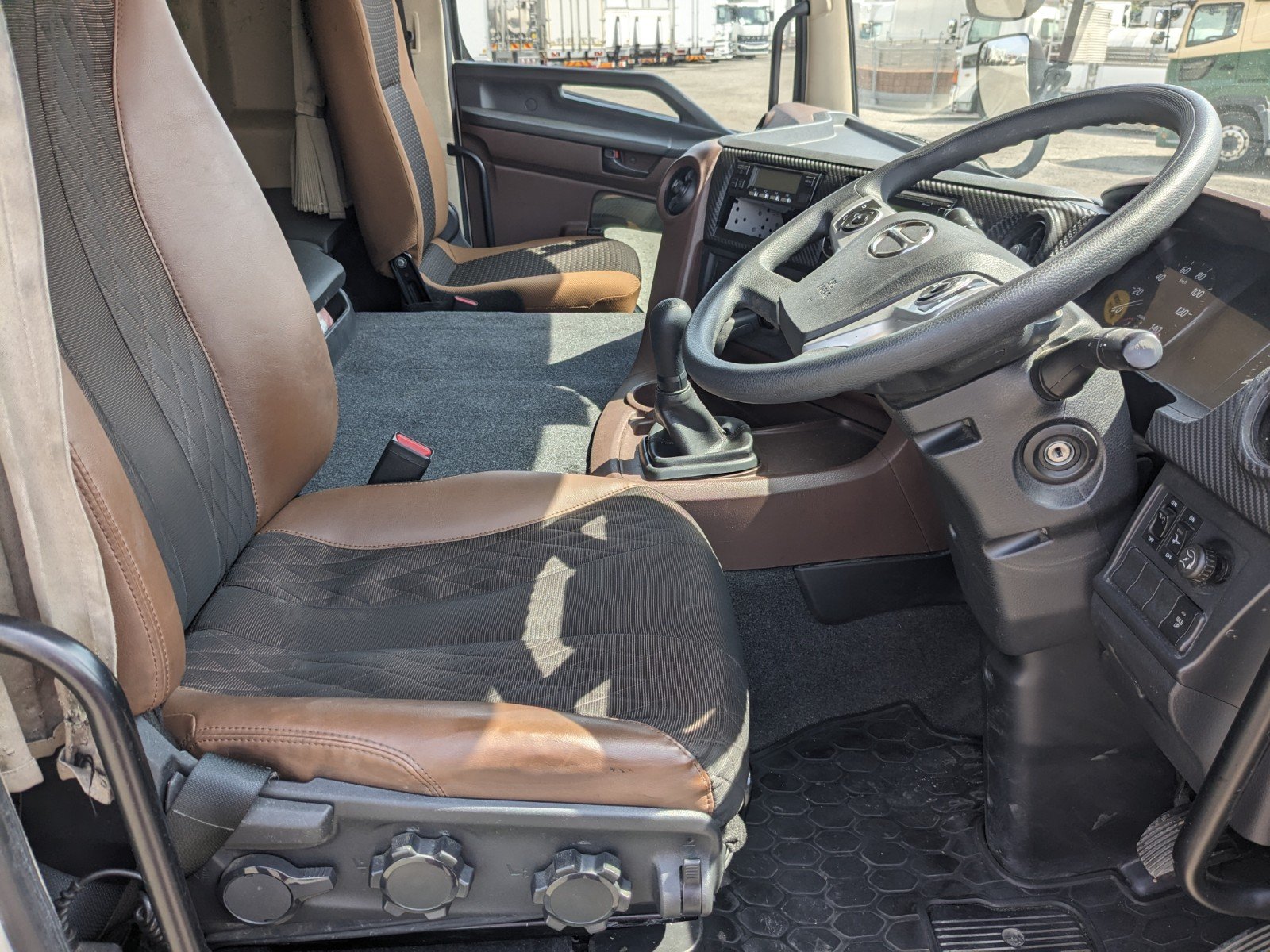 vehicle_image_20260410143100audRWPaQTf.jpg