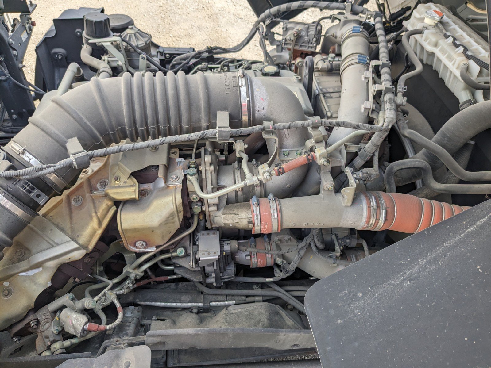 vehicle_image_20260410143100zNw4ESZLrj.jpg