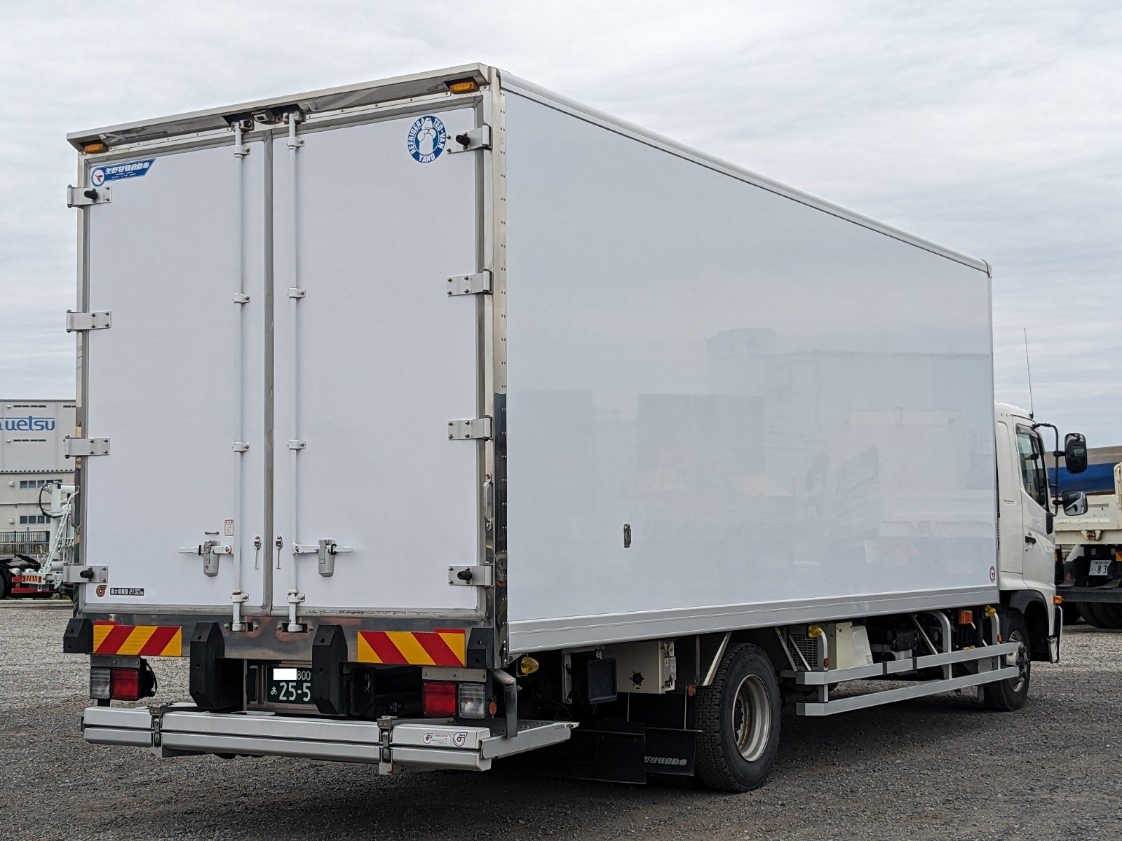 vehicle_image_20260511110030WR1rMuUc9P.jpg