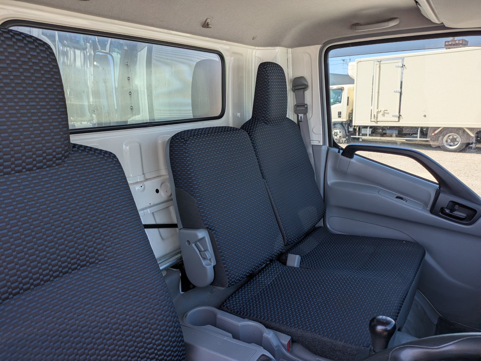 vehicle_image_20260513105556Edv4NzoYN4.jpg