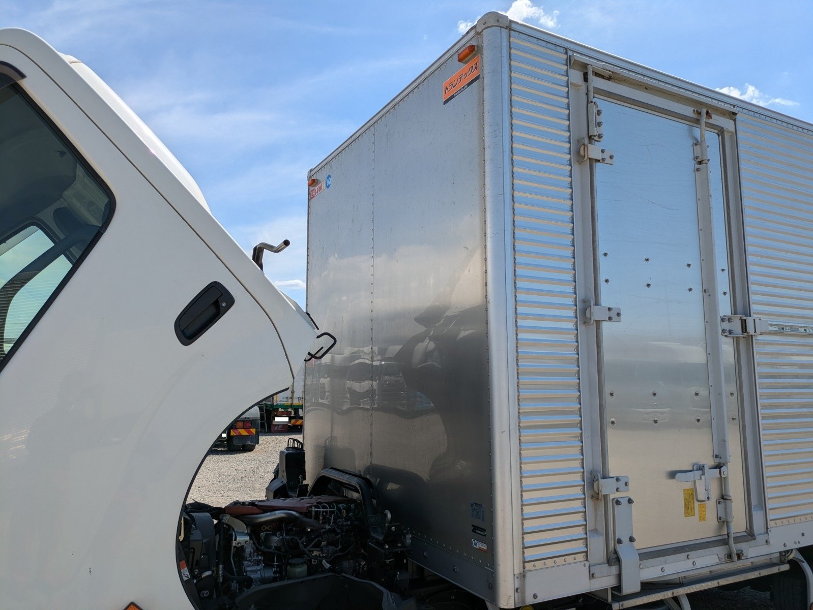 vehicle_image_20260513105556mjfxYvttuH.jpg