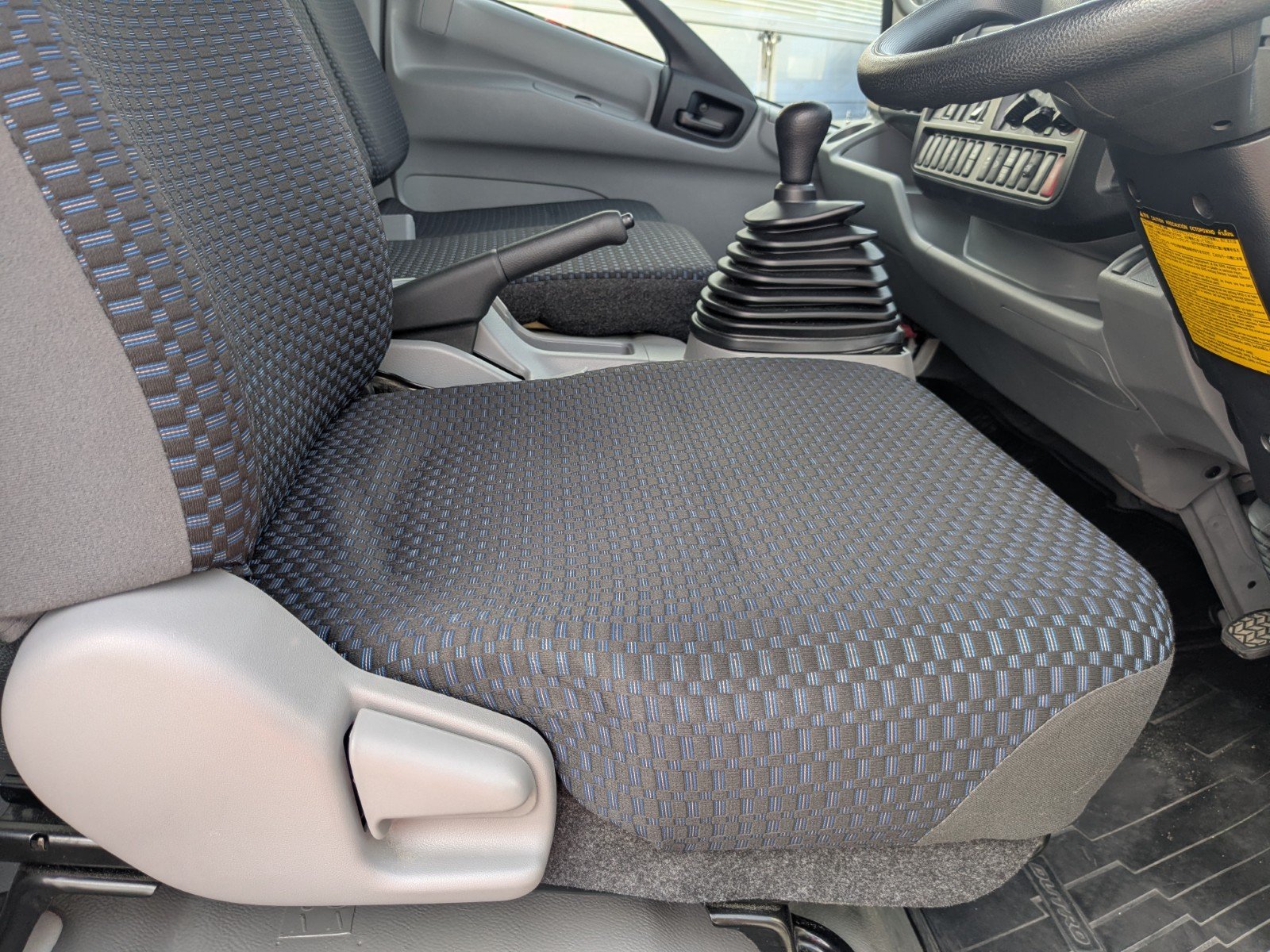 vehicle_image_20260522094226J3VK9XfkaY.jpg