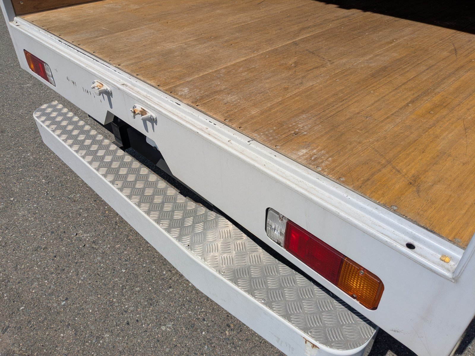 vehicle_image_20260522094226baY49yCMBz.jpg