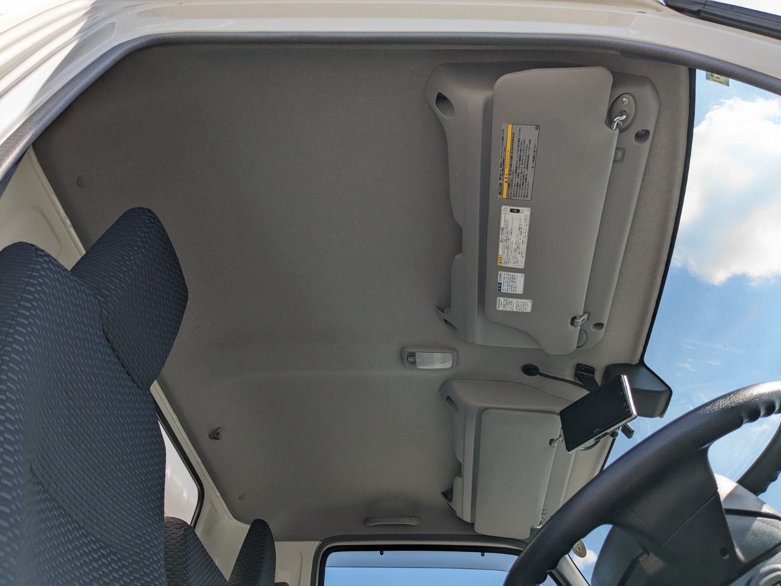 vehicle_image_20260522085817JZEDqwH61E.jpg