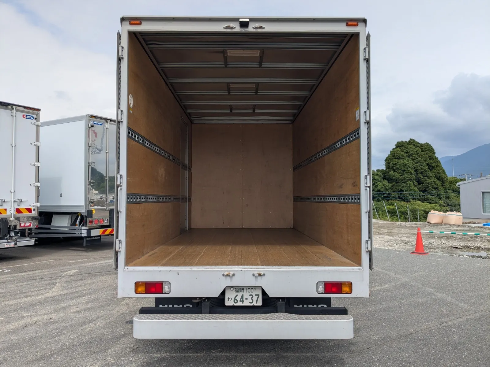 vehicle_image_20260706102618T4YTEBSMqx.webp