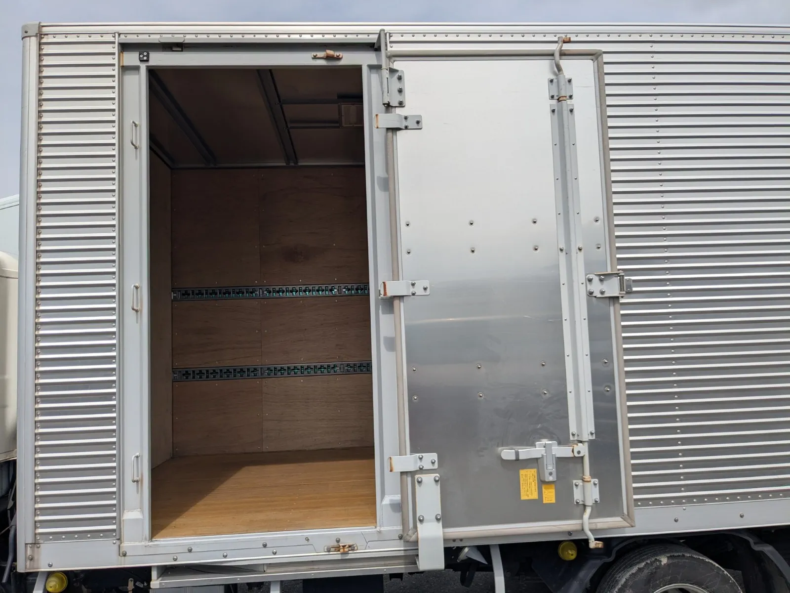 vehicle_image_20260706102623rbVgyujjJQ.webp