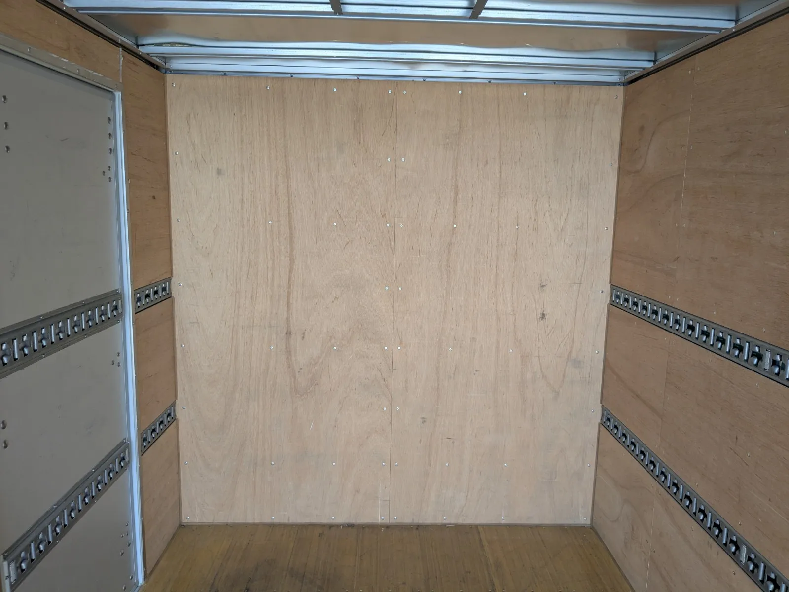 vehicle_image_202606190923587eHQzDPPBq.webp