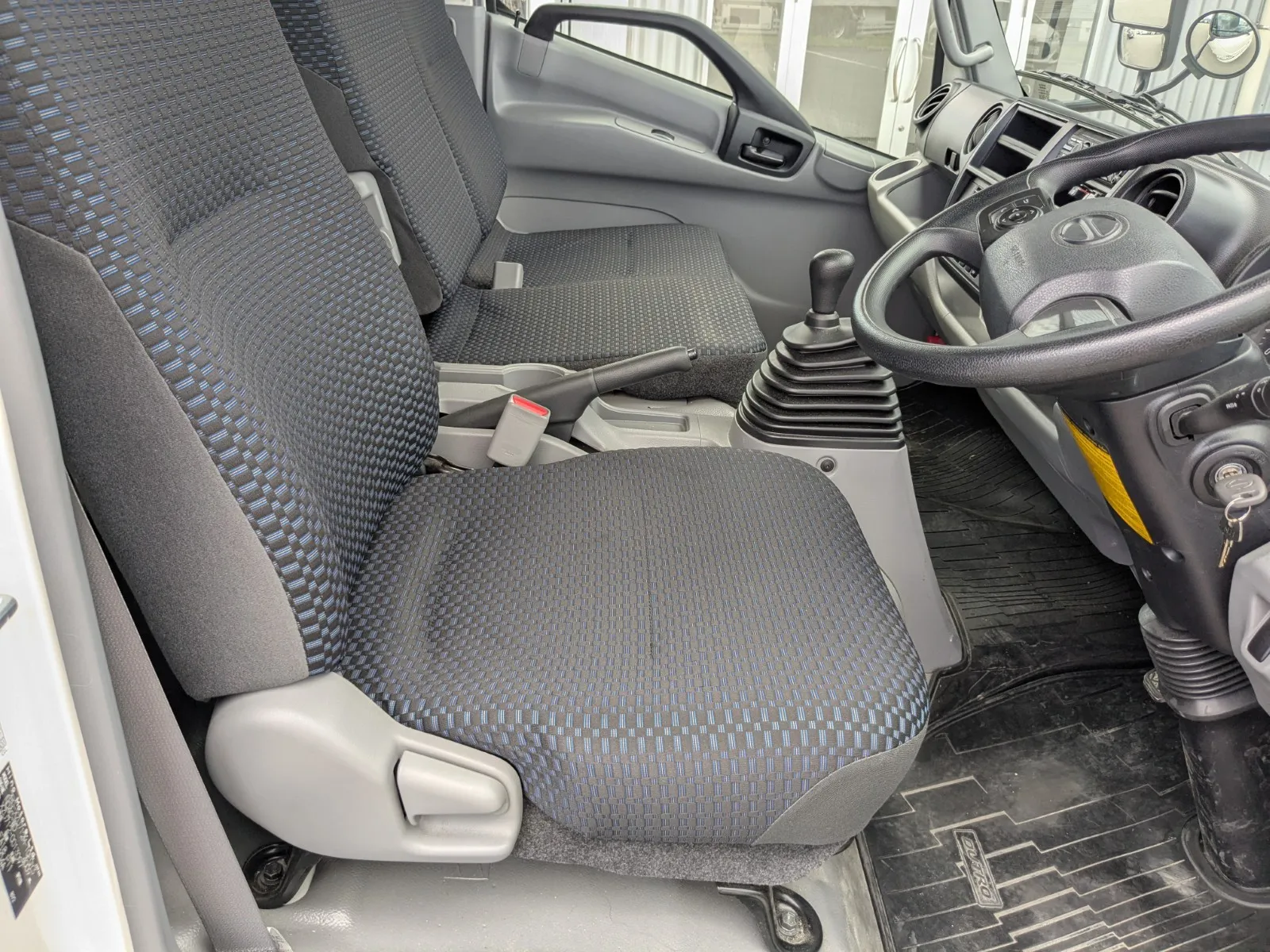 vehicle_image_20260619092358K3CTJgtyUo.webp