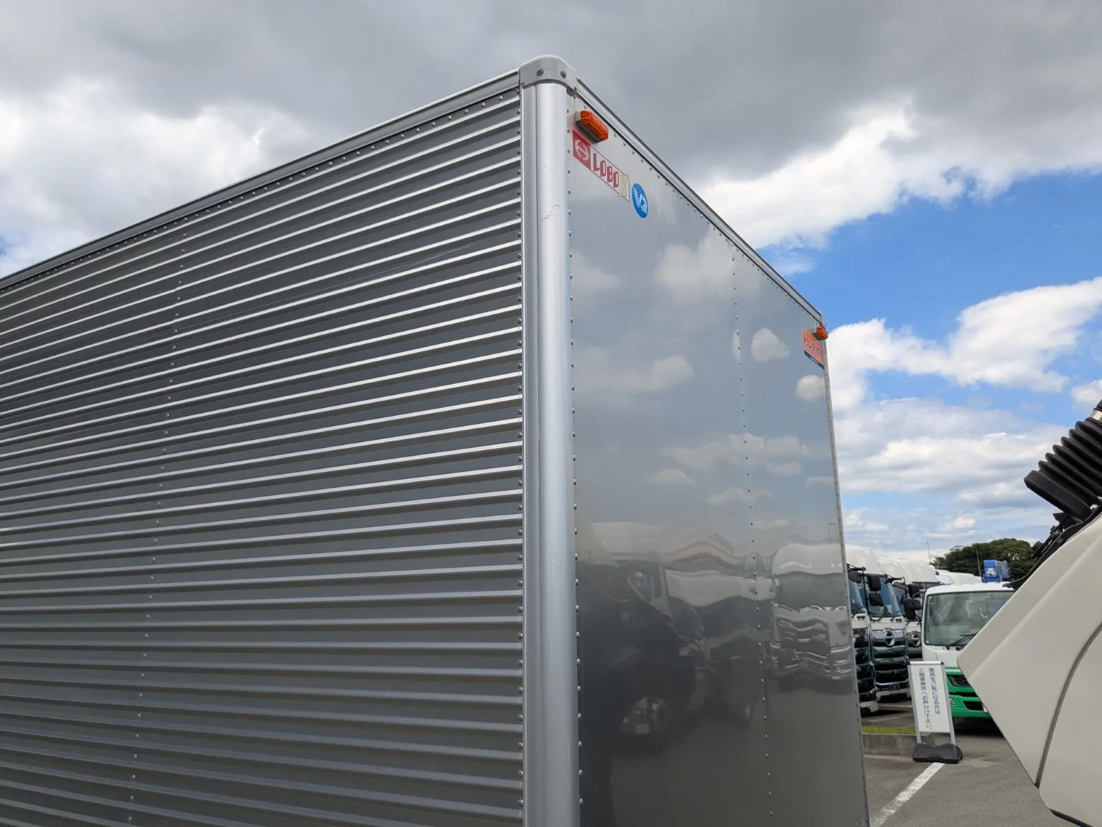 vehicle_image_20260619092358wSqWPmTM6G.webp
