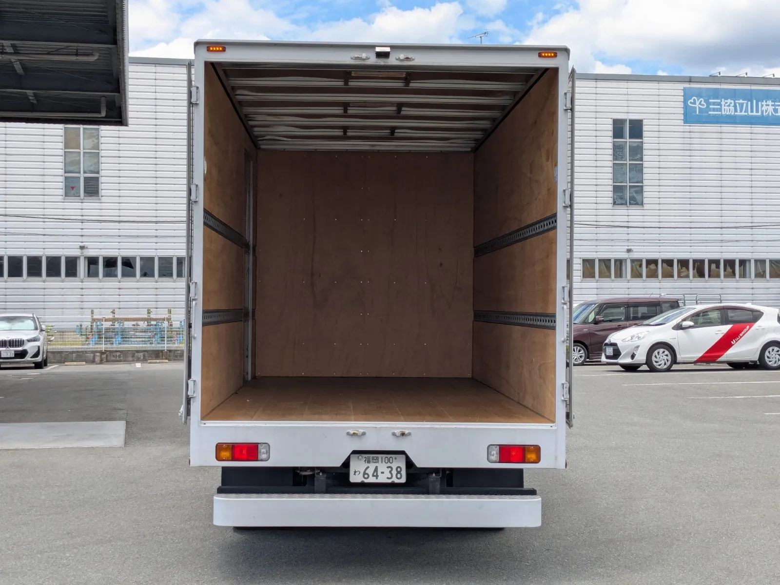 vehicle_image_20260619092358z4kEuBHKsD.webp