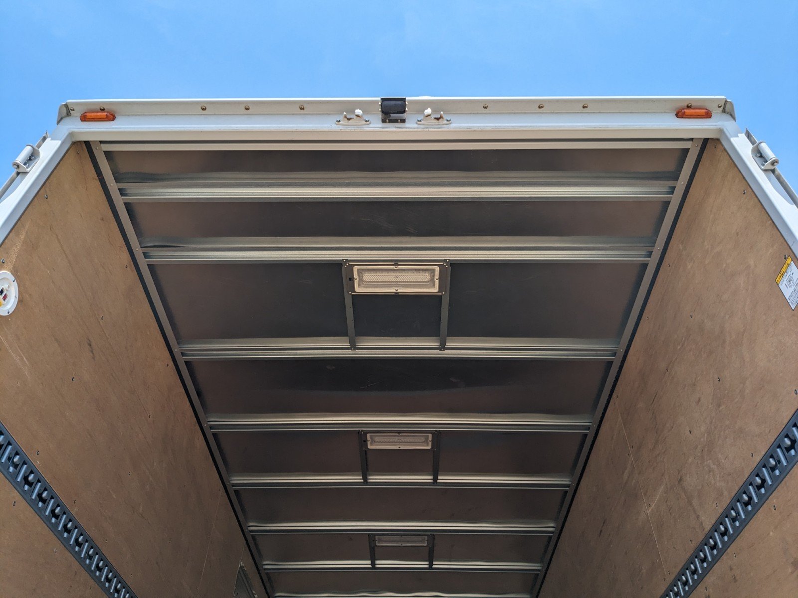 vehicle_image_20260606143550dY2JVLtKSs.jpg