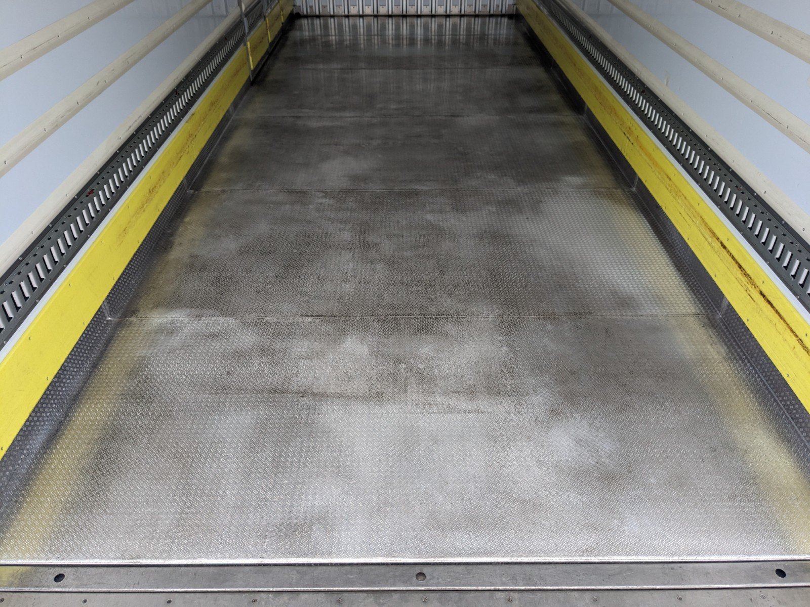 vehicle_image_202606061427131zrnzjW0uo.jpg