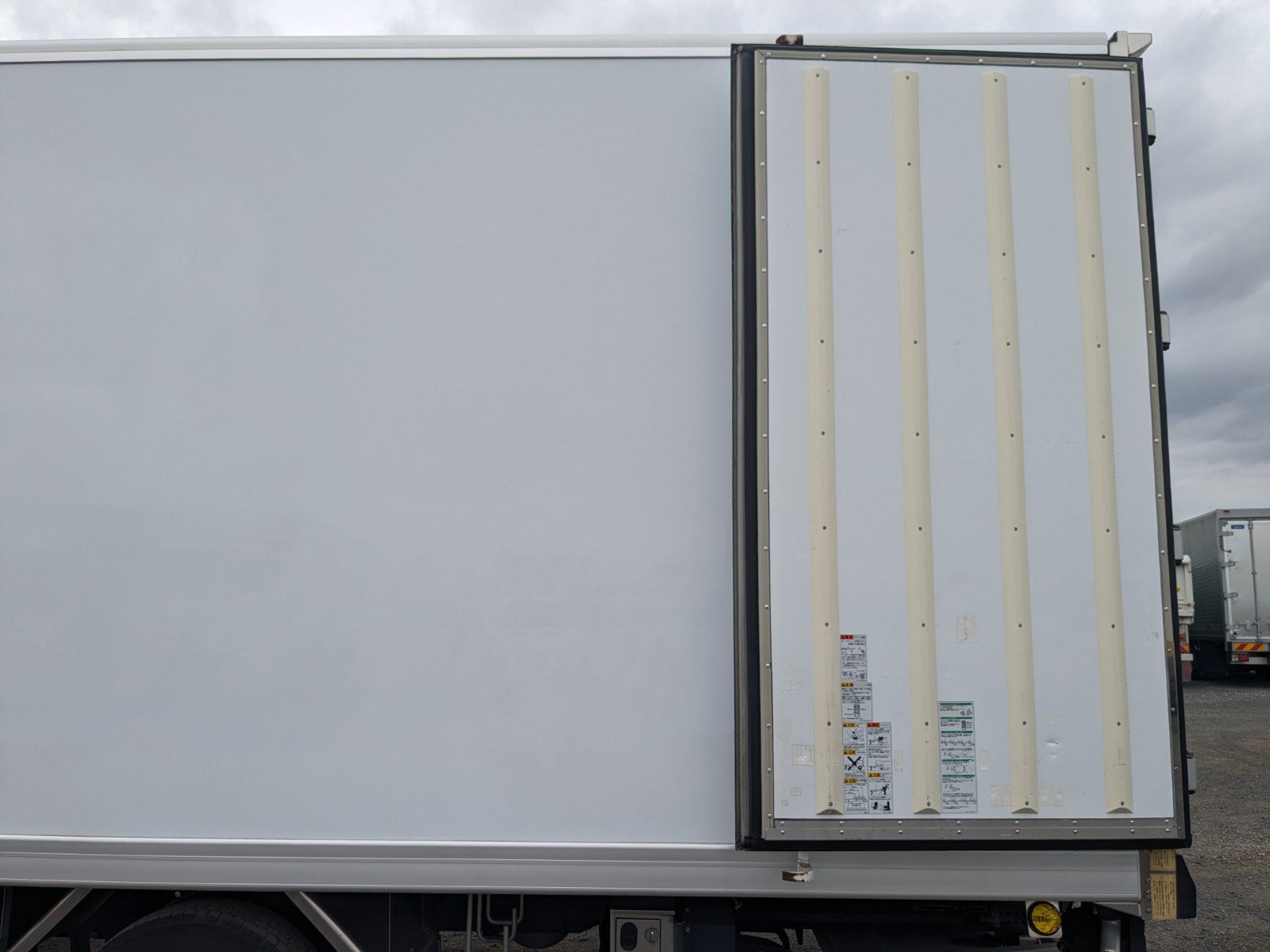 vehicle_image_20260606142713JwjI6tBcH4.jpg