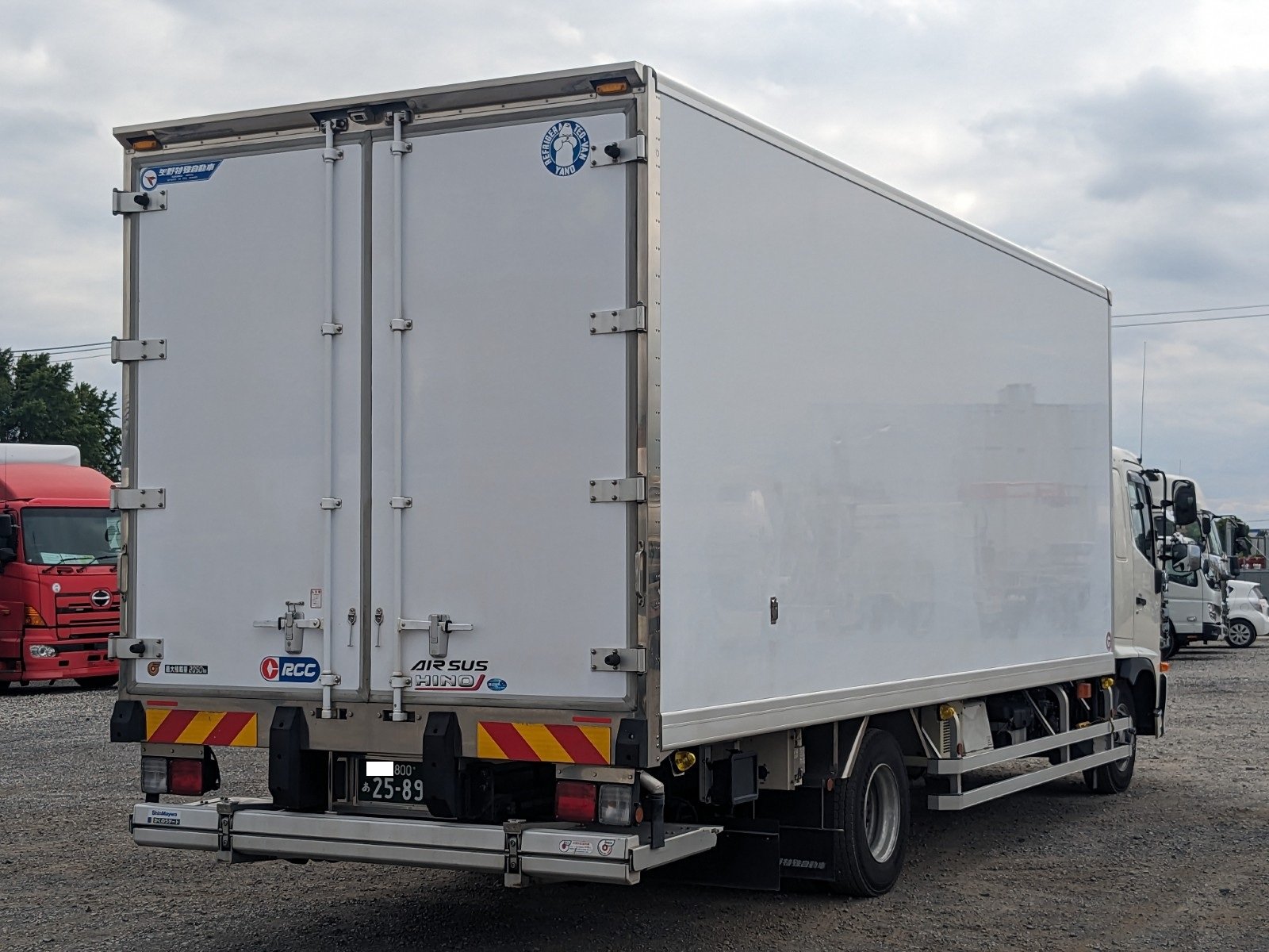 vehicle_image_20260606142713kQKZ0A7g0B.jpg