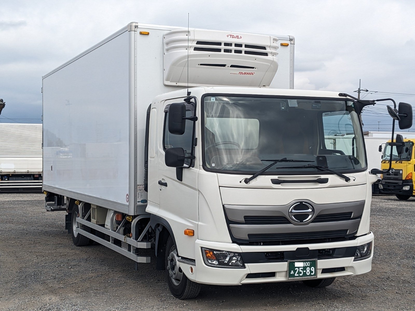 vehicle_image_20260606142713prBwT9N06E.jpg
