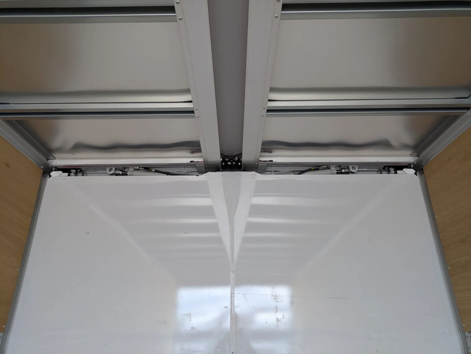 vehicle_image_202608101610248xGBR3ho8X.webp