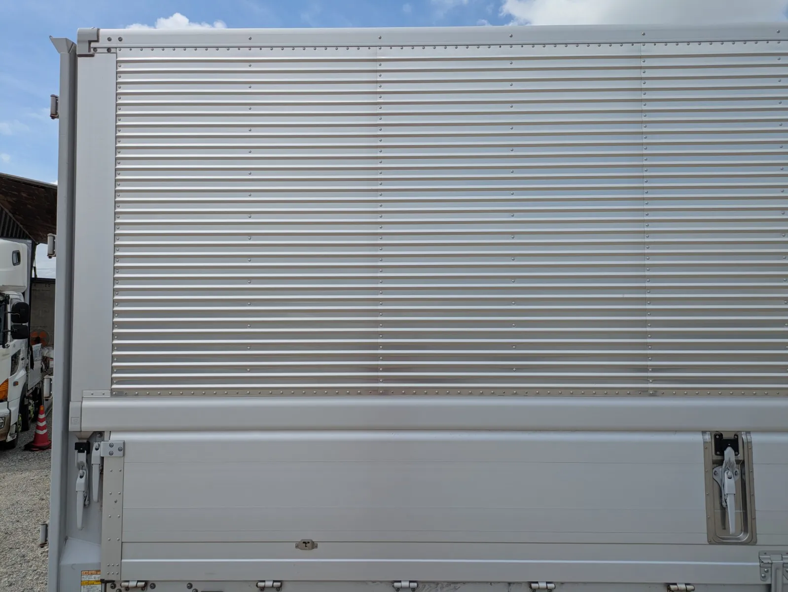 vehicle_image_20260810161028SDcjdB0Ds1.webp
