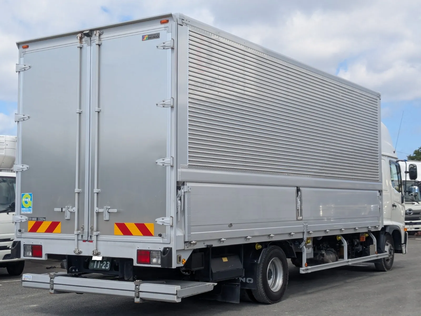 vehicle_image_20260715100000Y9e4JJJXih.webp