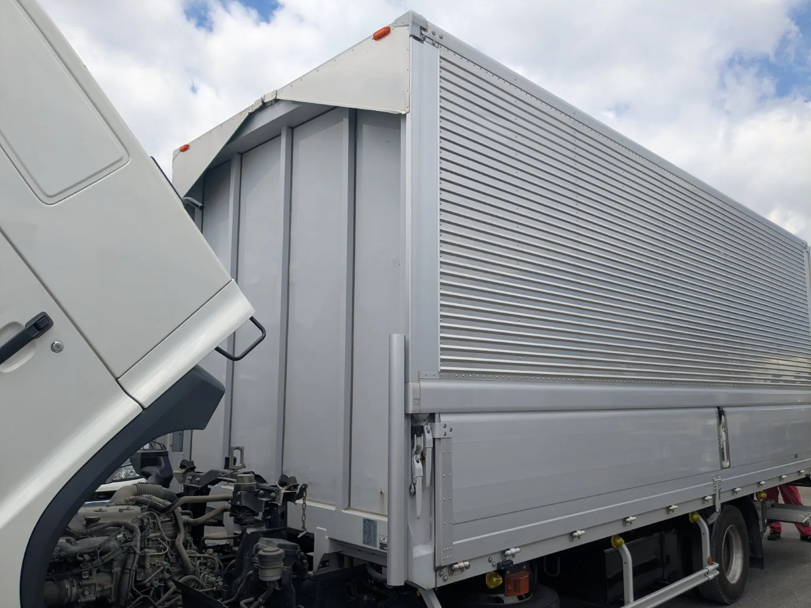 vehicle_image_20260715100013q1tMooECwe.webp