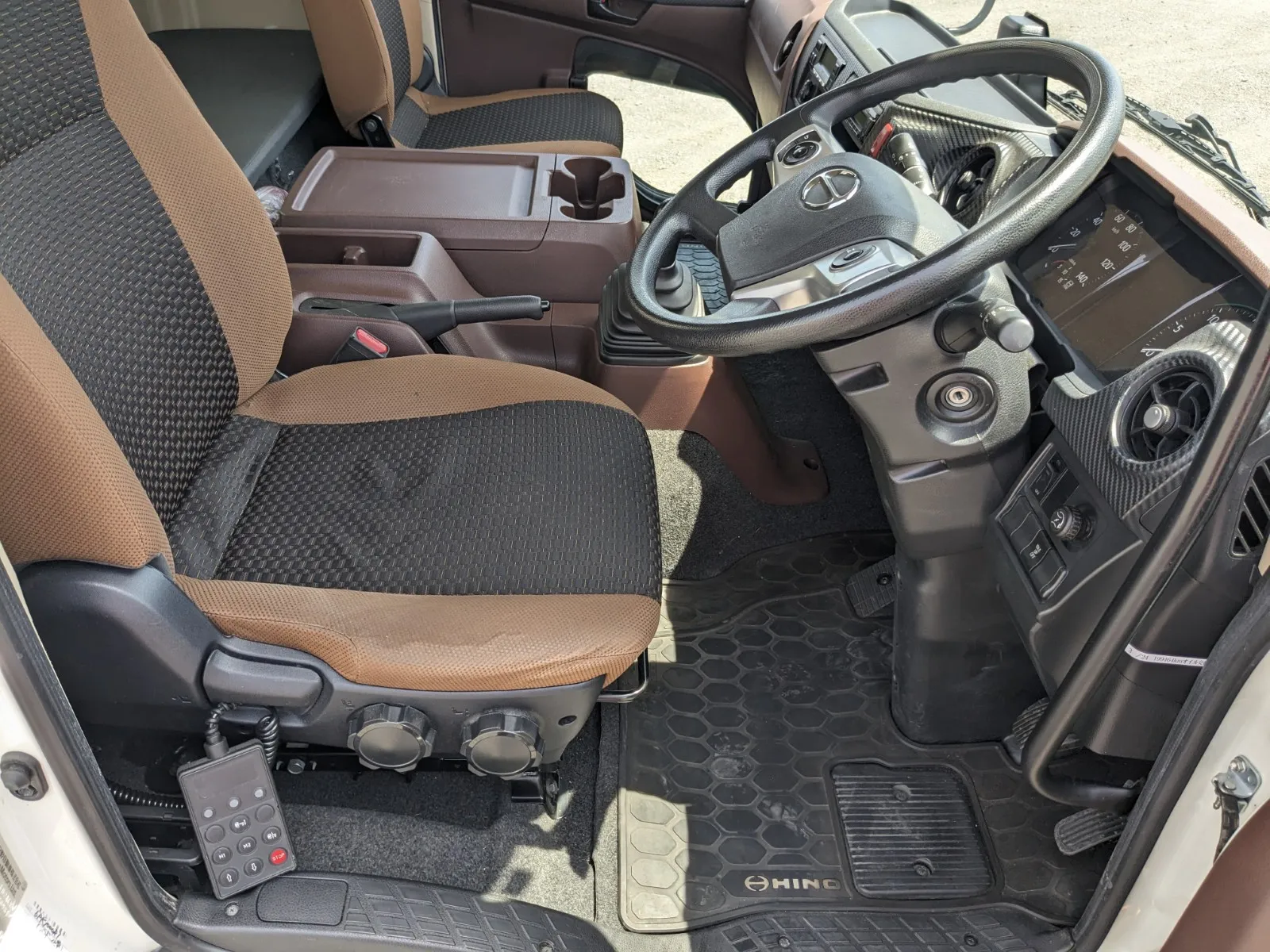 vehicle_image_20260619084940bxjkv9j446.webp