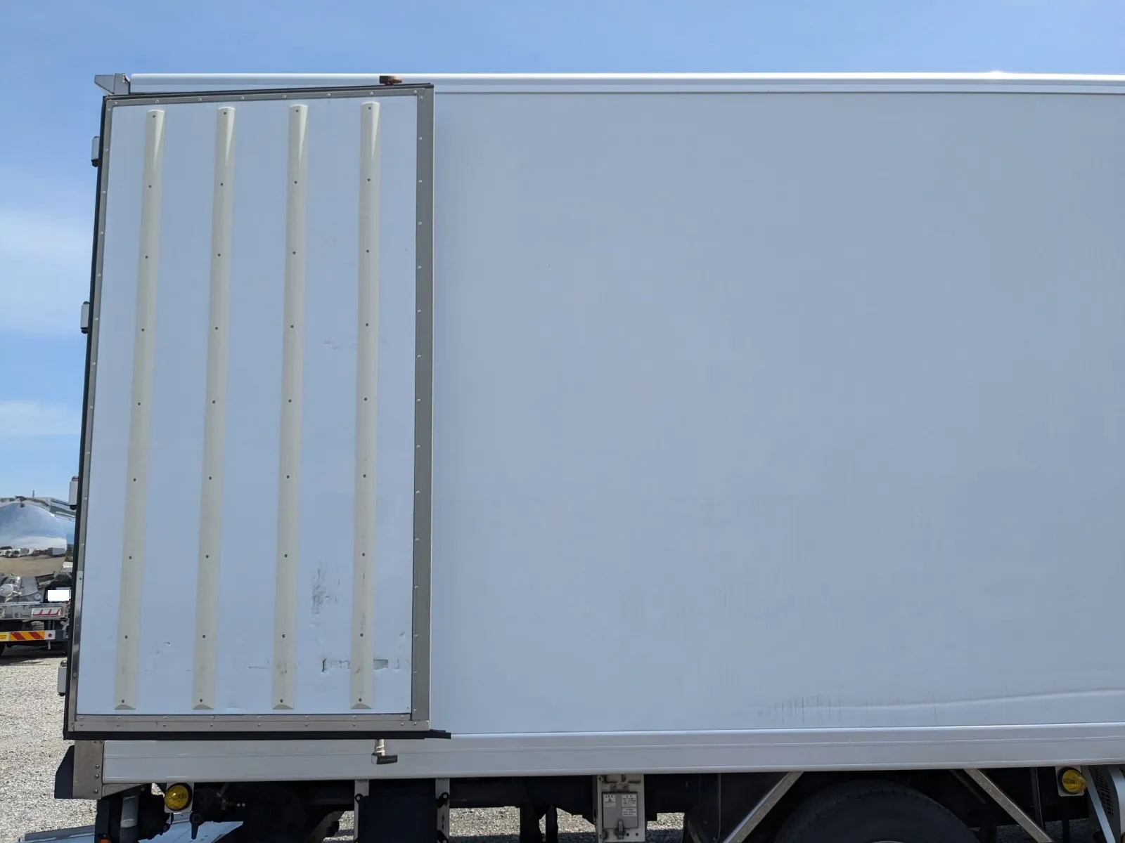 vehicle_image_20260619084940y35fWf4lN1.webp