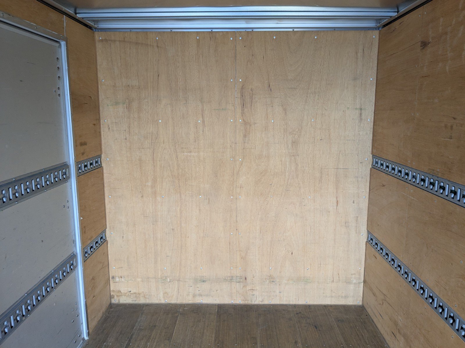 vehicle_image_20260601092803N1EoRypabk.jpg