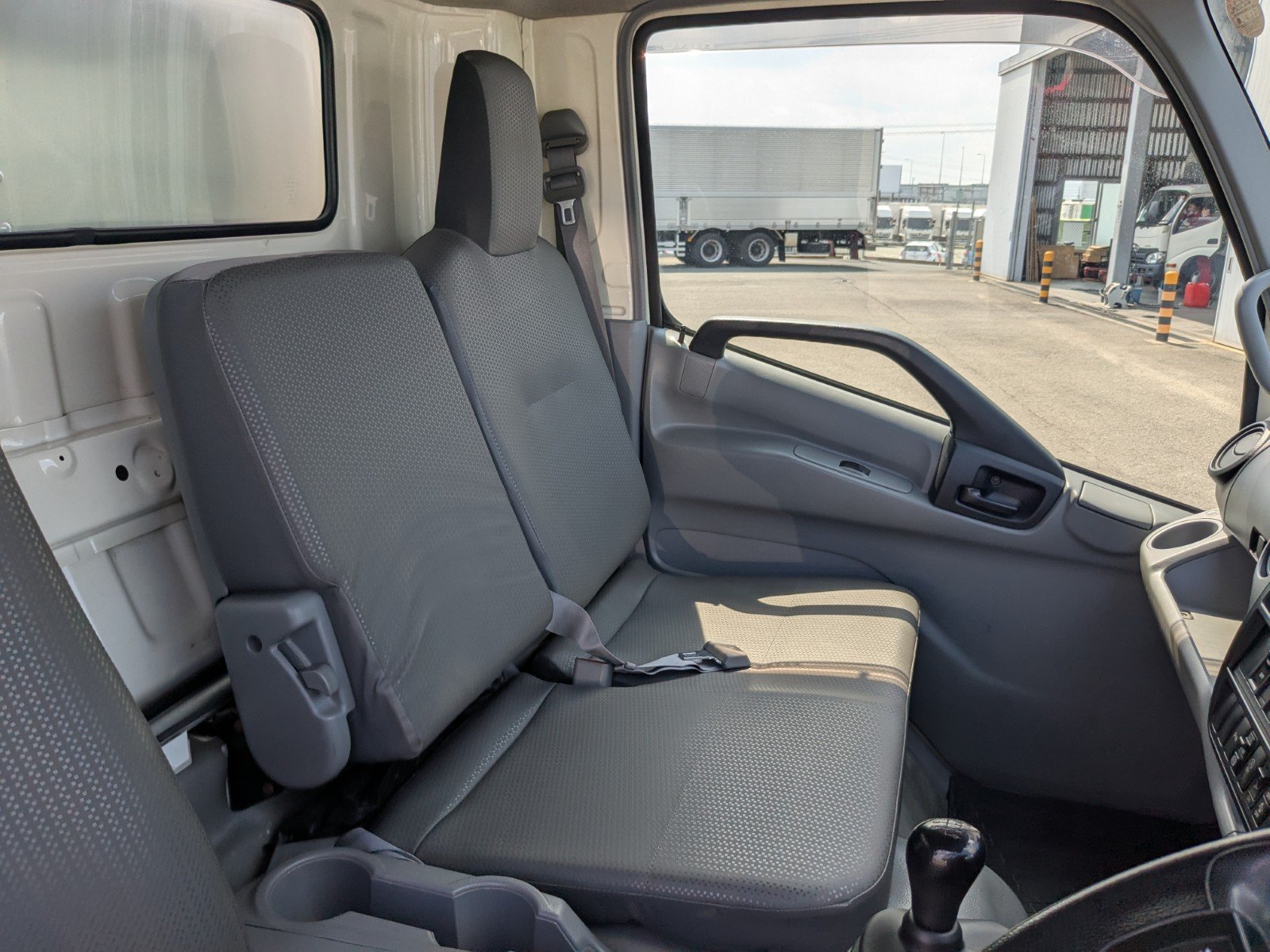 vehicle_image_20260601092803bHGacJTvuG.jpg