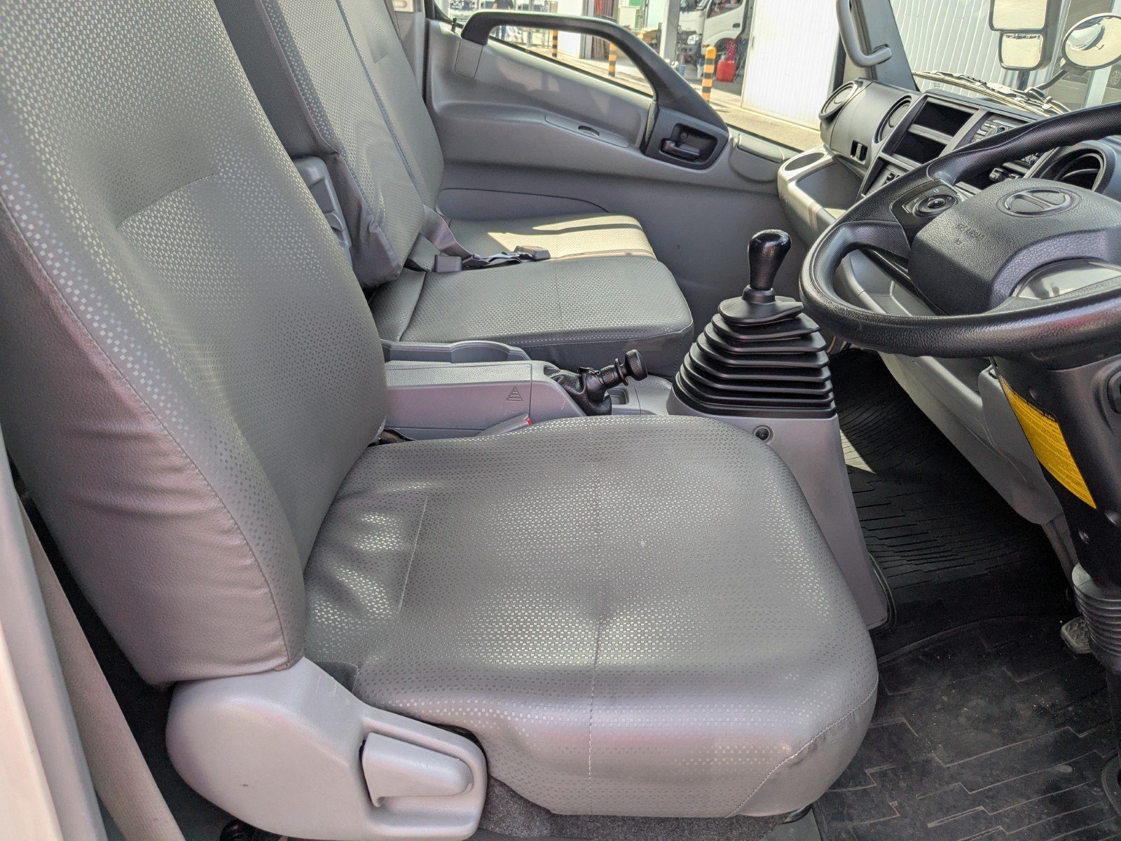 vehicle_image_20260601092803qtlL90tzzK.jpg