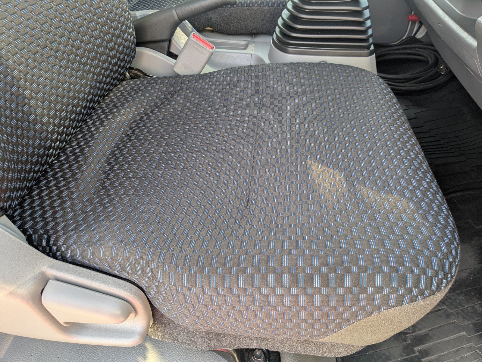 vehicle_image_202601160949237MzEW7Y0AS.jpg
