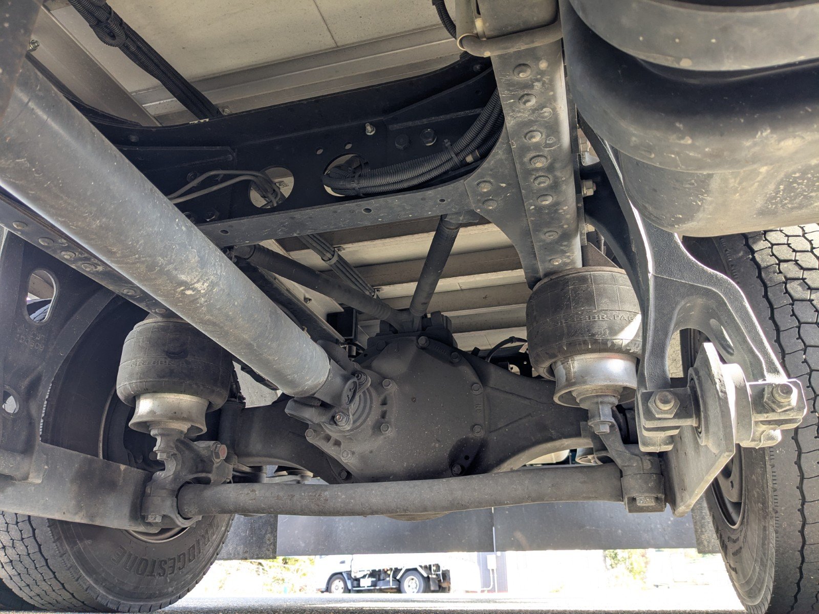 vehicle_image_20260126100946YkGhLHsxjf.jpg