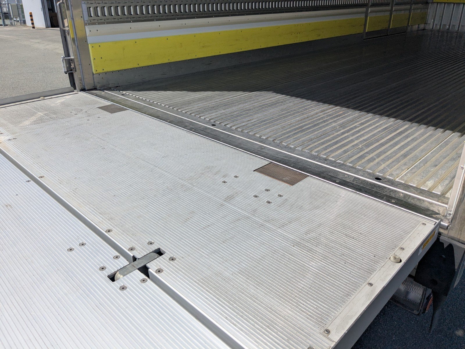 vehicle_image_202604221411050CjR9PoNij.jpg