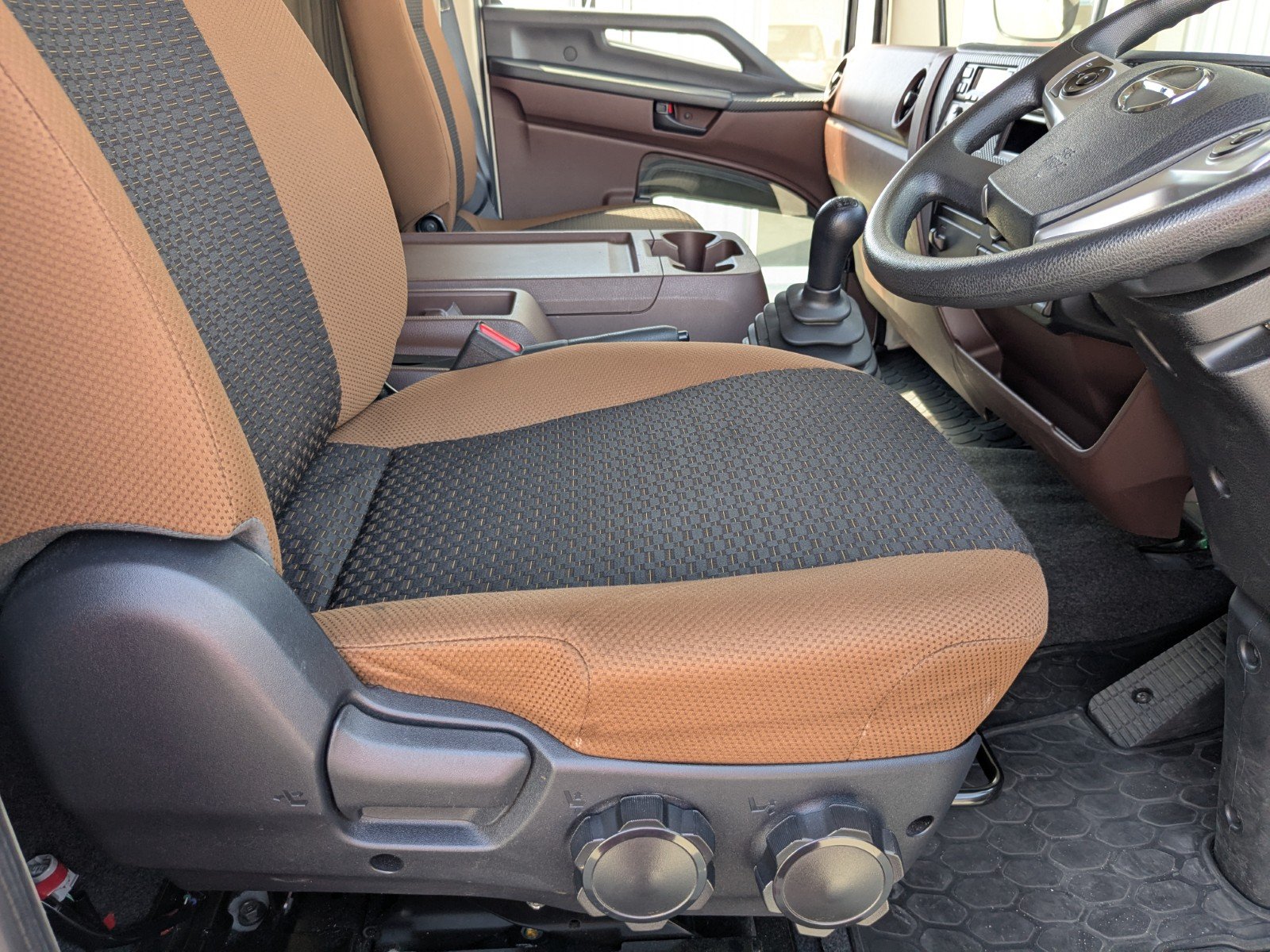 vehicle_image_20260422141105BhkrwCLscx.jpg