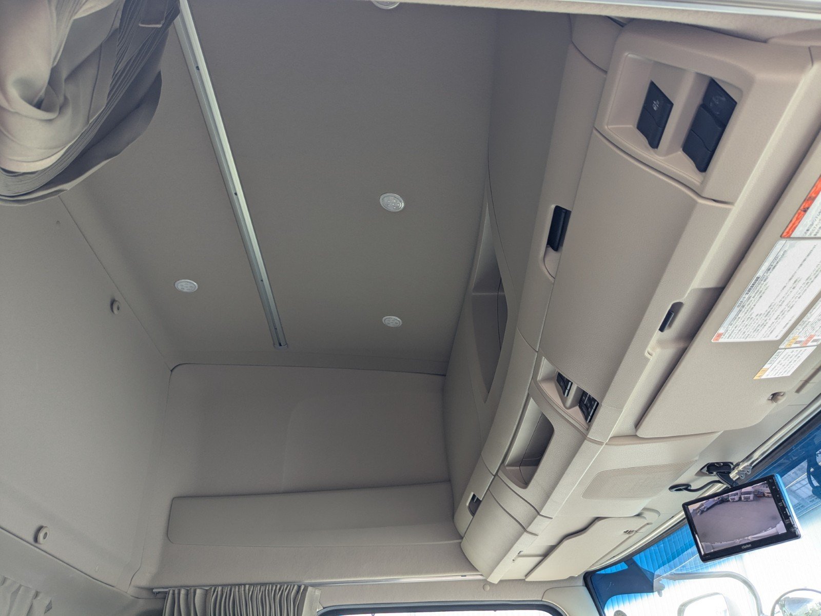 vehicle_image_20260422141707C4tOsGO7dq.jpg