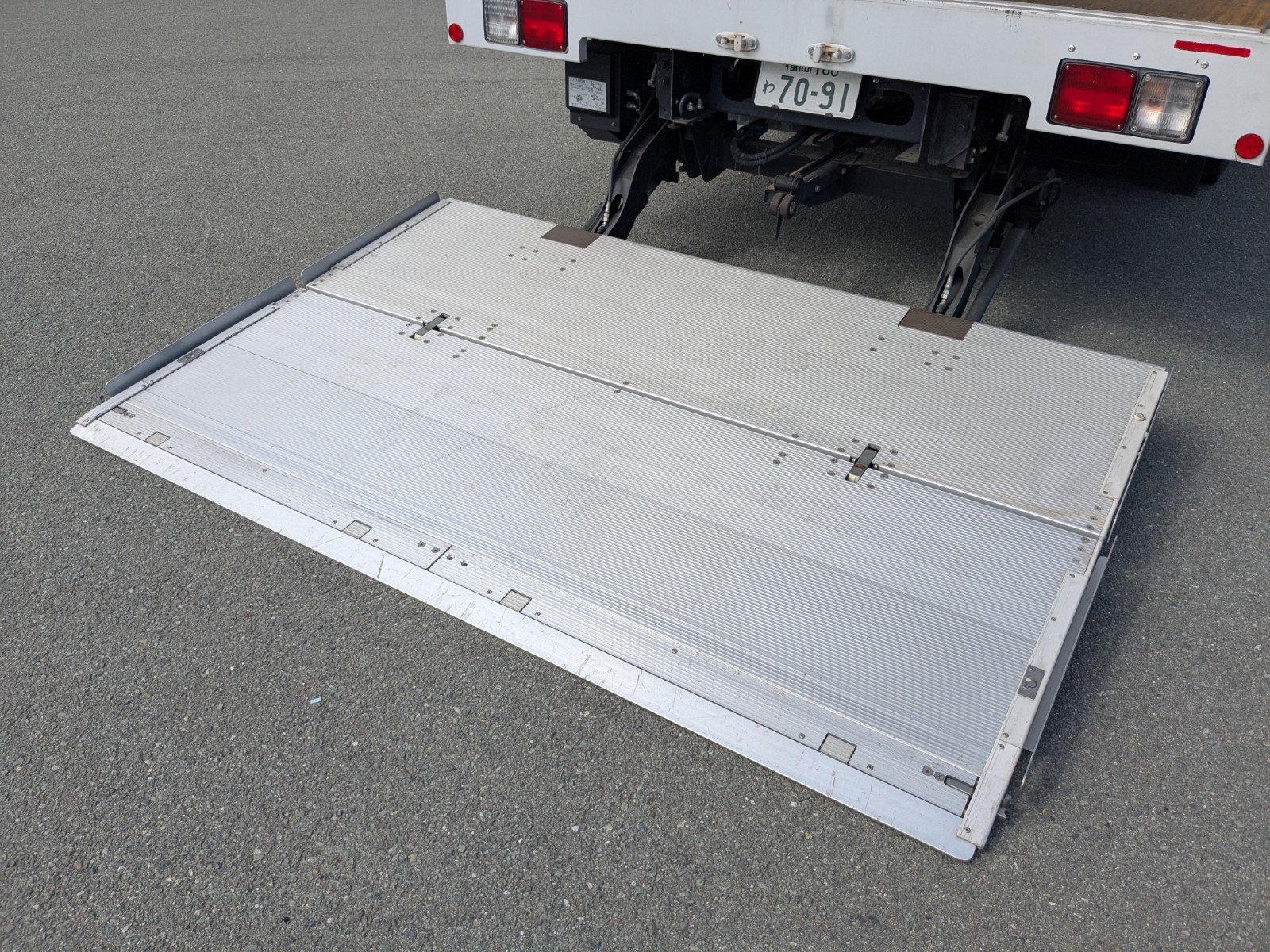 vehicle_image_20260422141707hz8W9Y3pn5.jpg